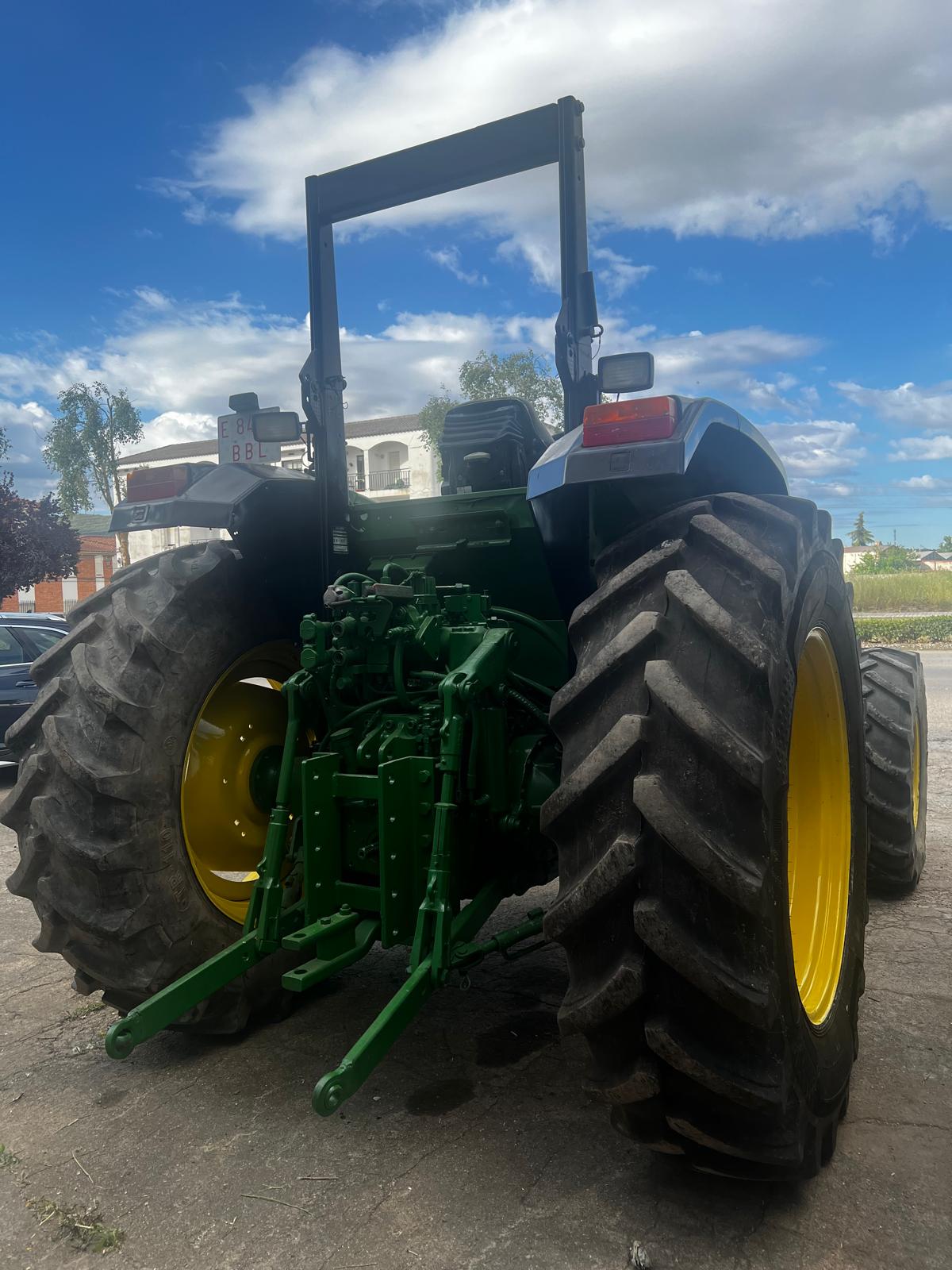 JOHN DEERE 6510 - Imagen 5
