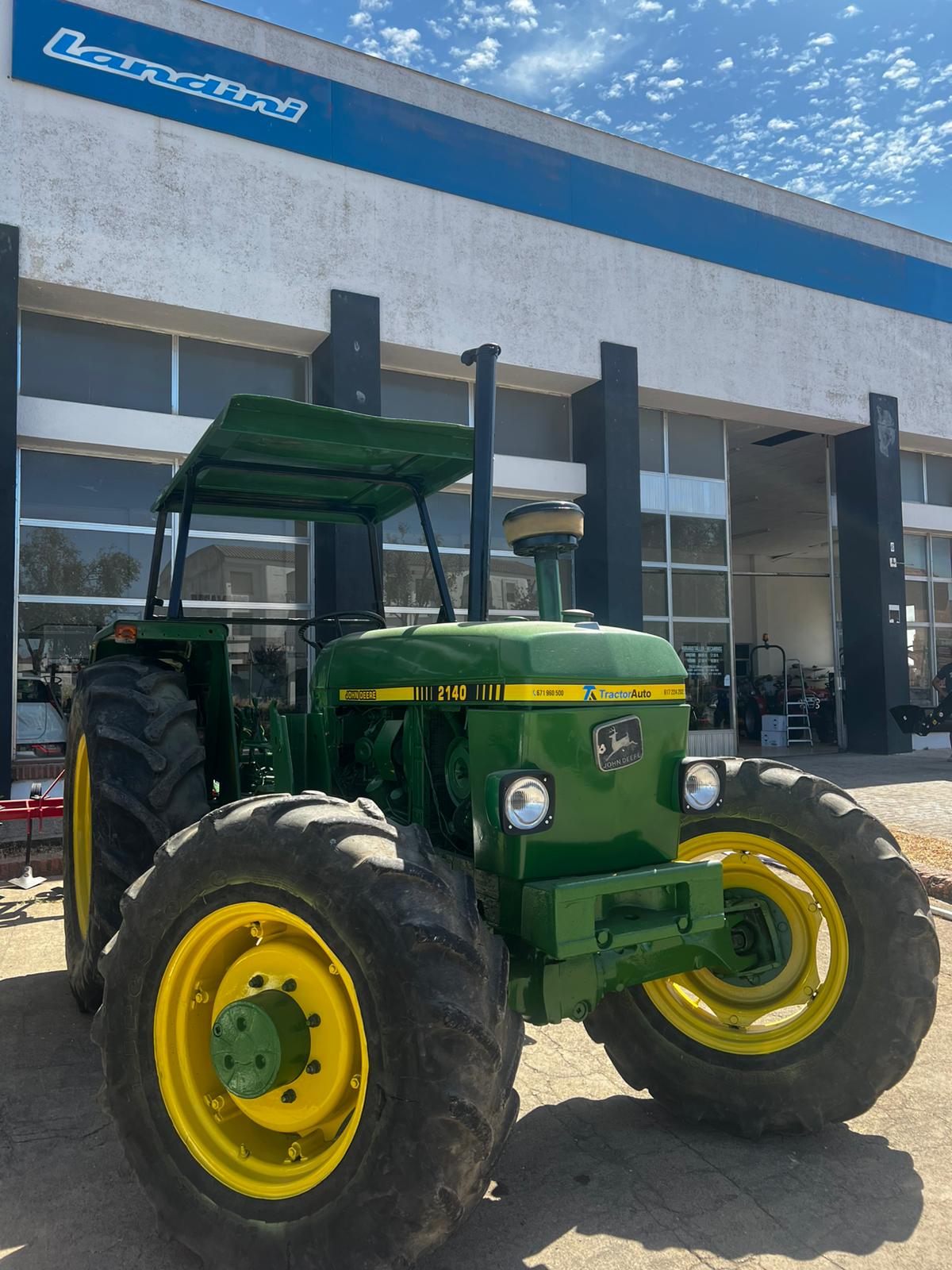 JOHN DEERE 2140 - Imagen 2