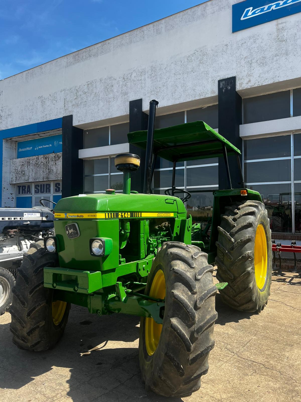 JOHN DEERE 2140
