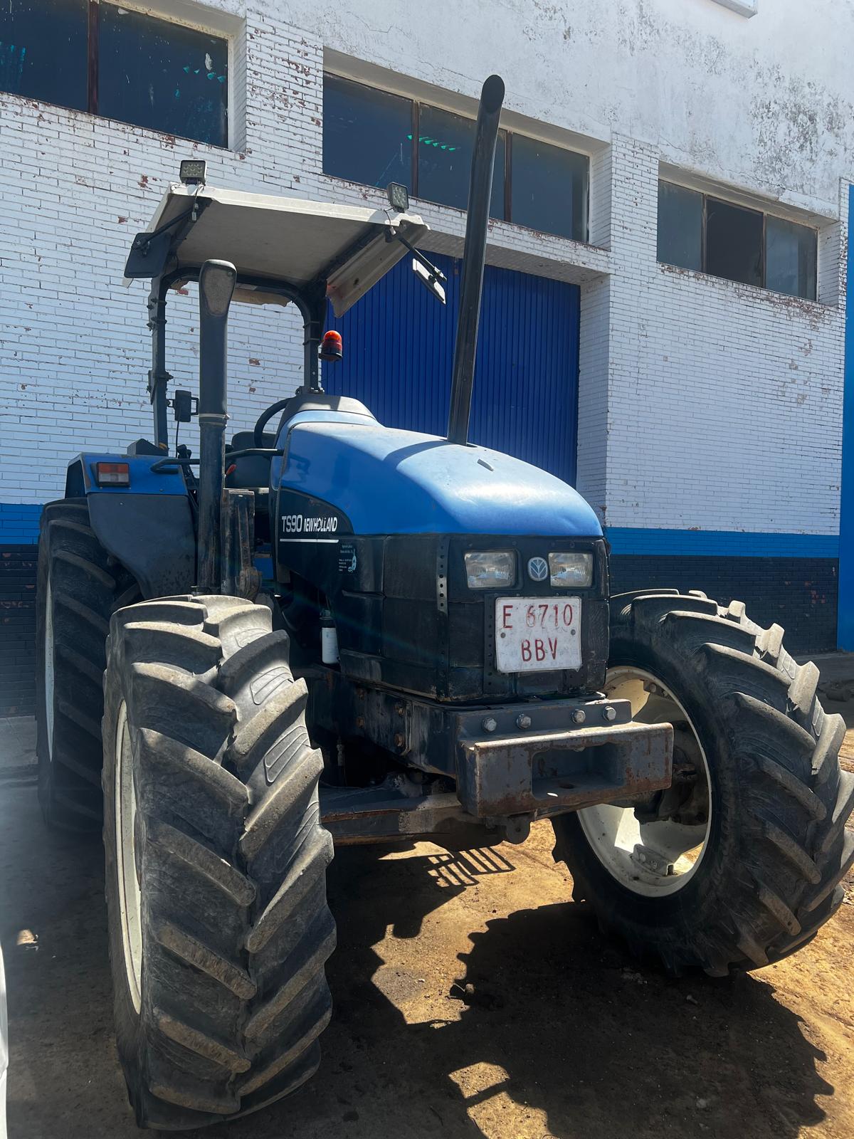 NEW HOLLAND TS90 - Imagen 4