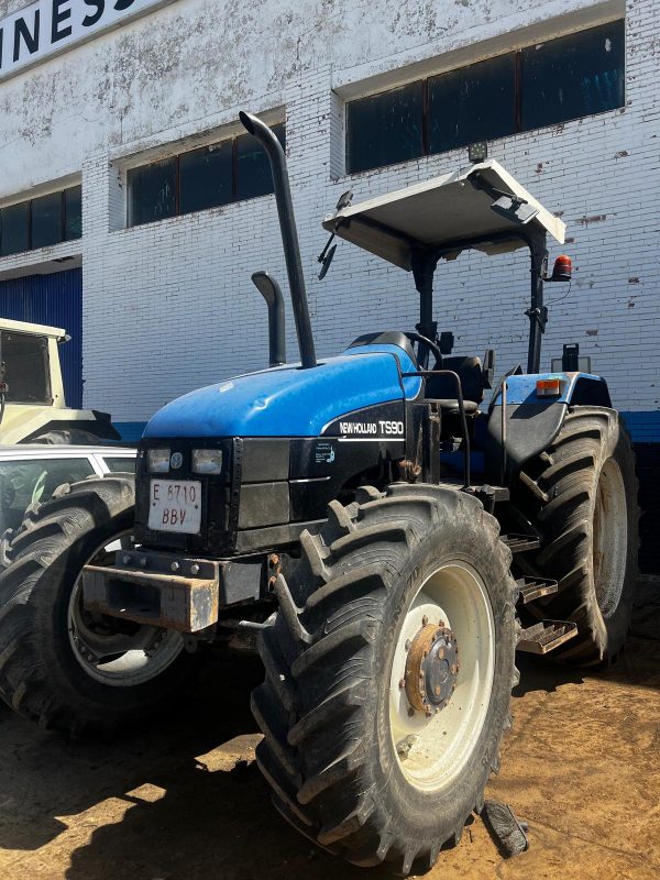 NEW HOLLAND TS90